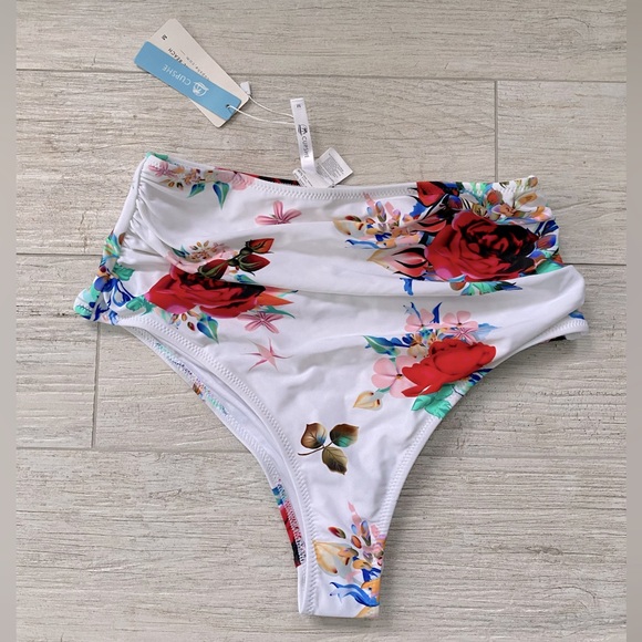 NWT Cupshe bikini bottoms medium - Picture 1 of 4